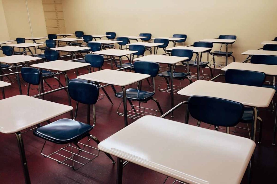 Buy the best types of school chairs at a cheap price