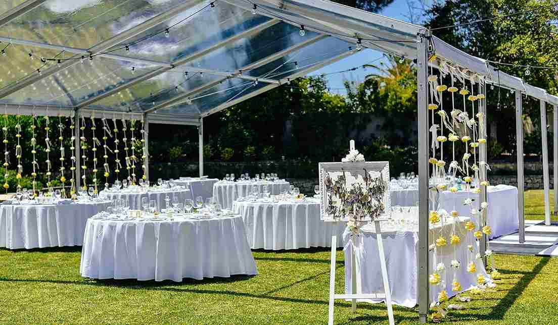  Rental chairs and tables for wedding | Buy at a cheap price 