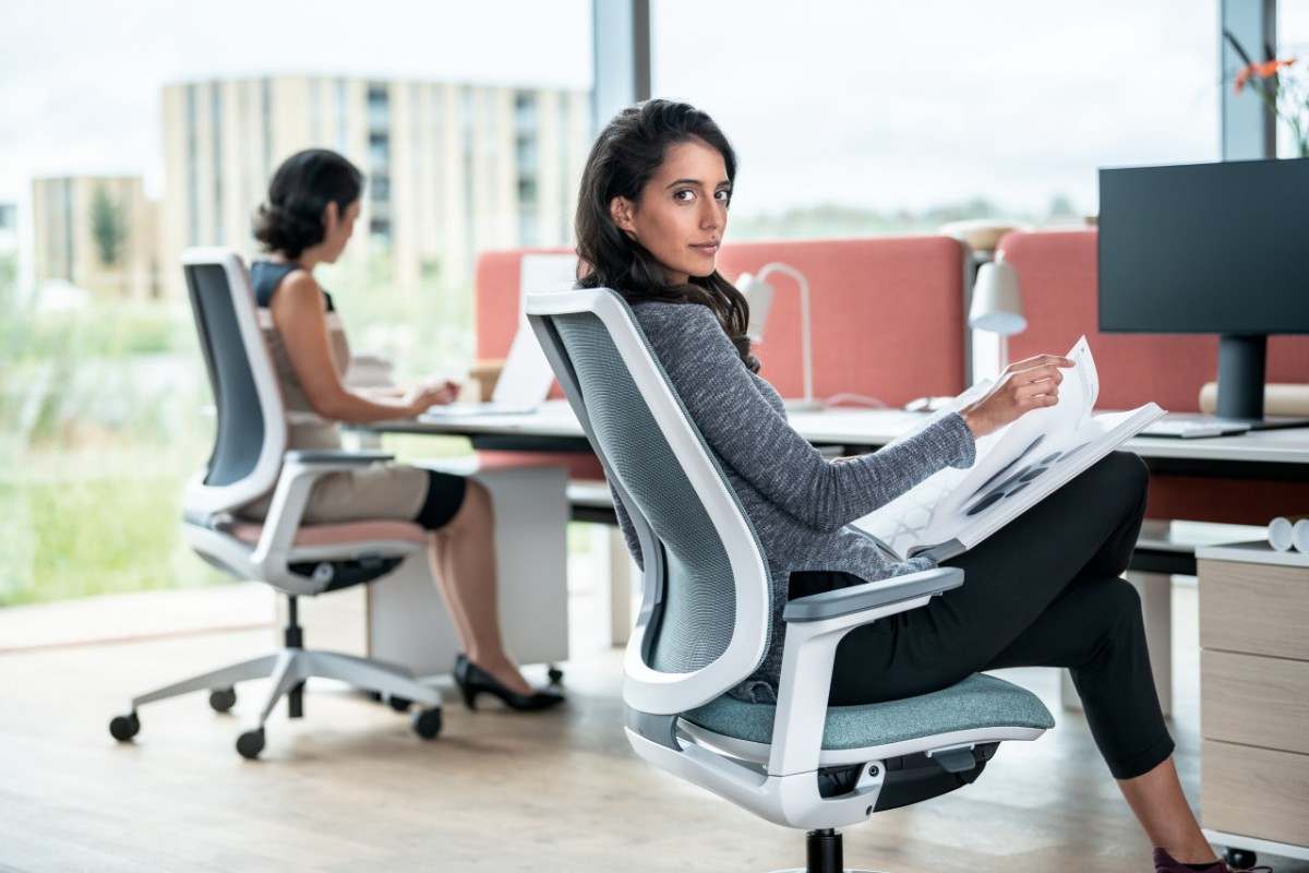  office ergonomic chair Canada at best prices ever 