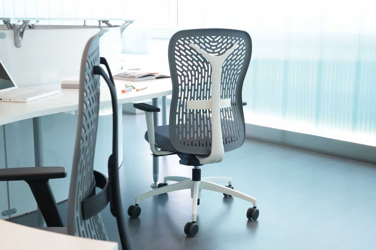  ergonomic office chair uk reddit to heal their bak pain 