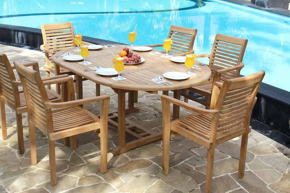  outdoor tile table and chairs+ The purchase price 